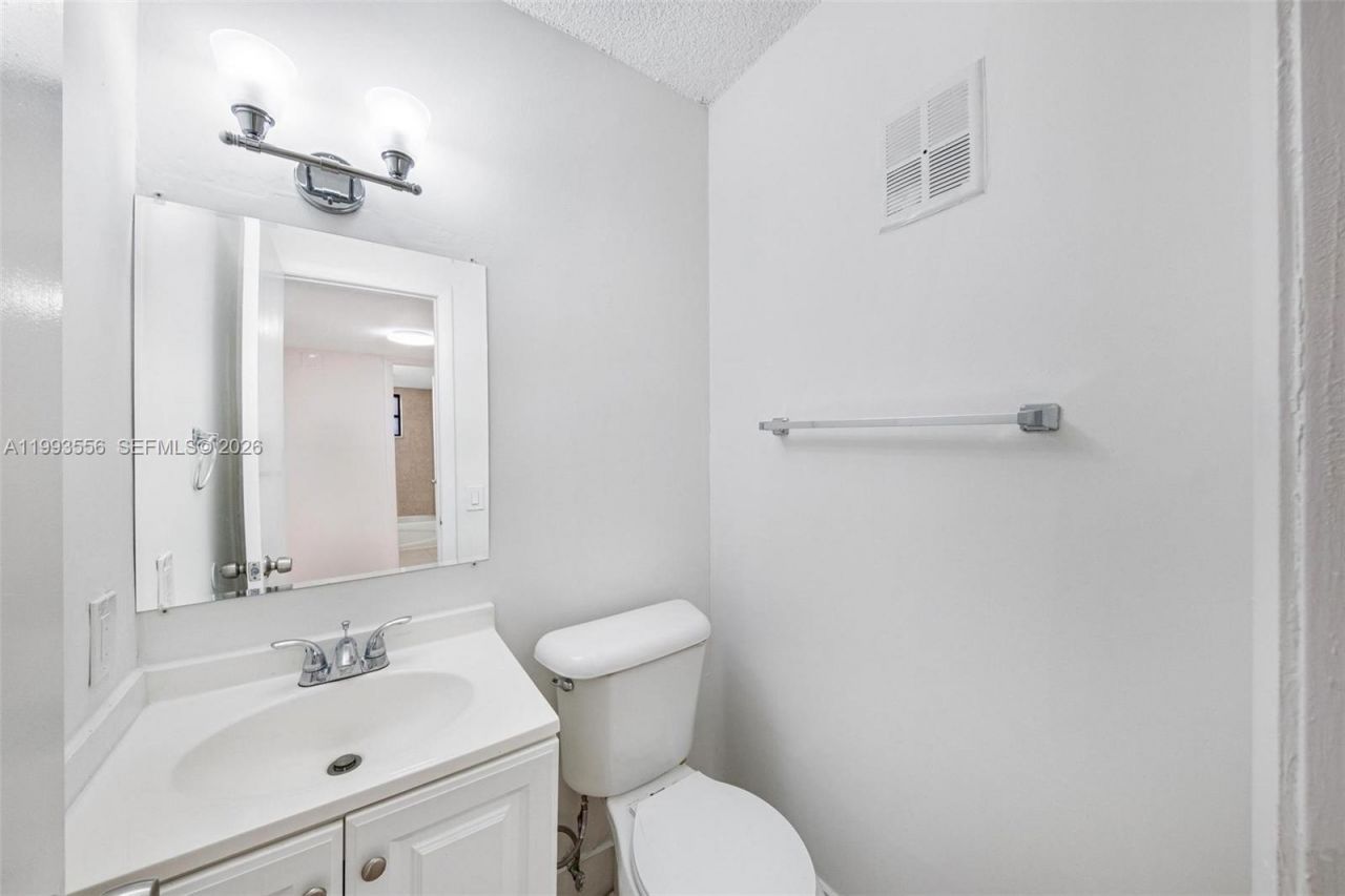 1283 W 42nd St , Unit 1, Hialeah, FL 33012 Photo