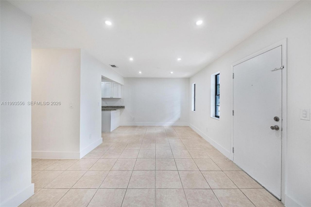 1283 W 42nd St , Unit 1, Hialeah, FL 33012 Photo