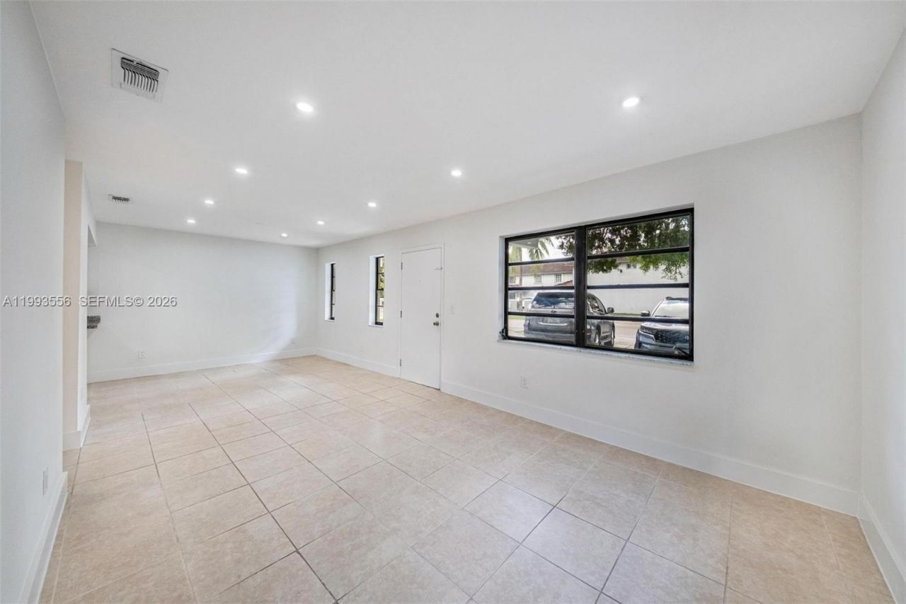 1283 W 42nd St , Unit 1, Hialeah, FL 33012 Photo