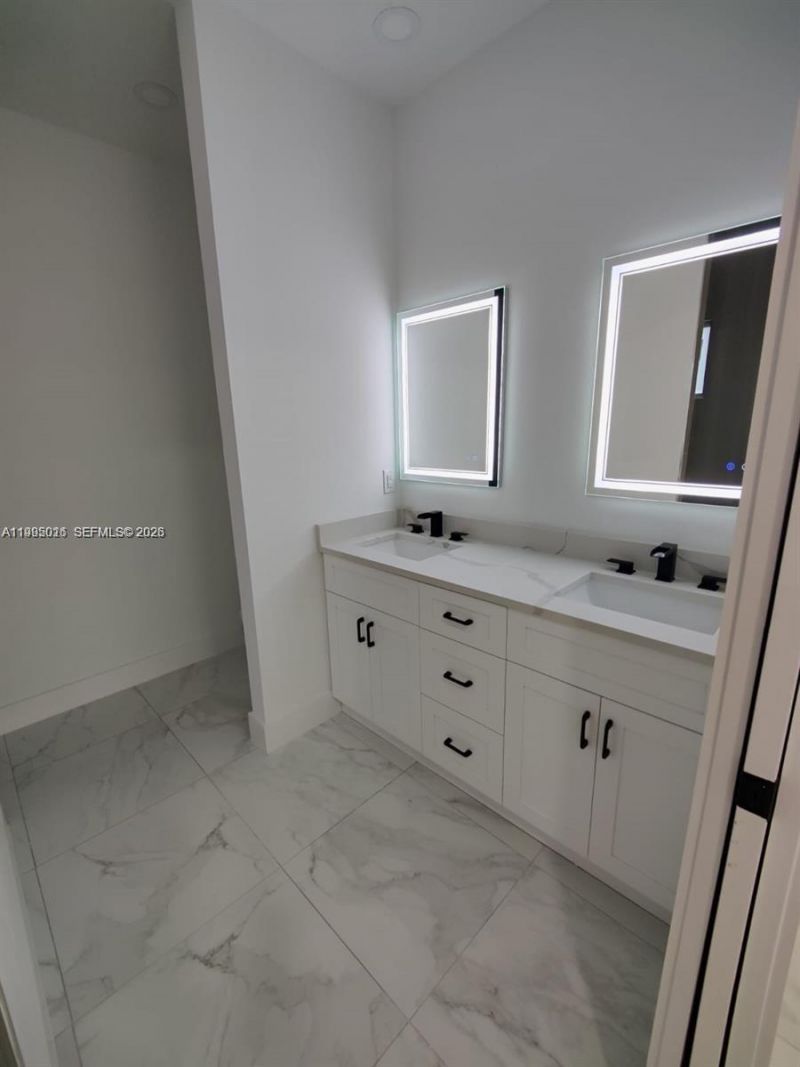 716 NW 37th Ave, Cape Coral, FL 33993 Photo