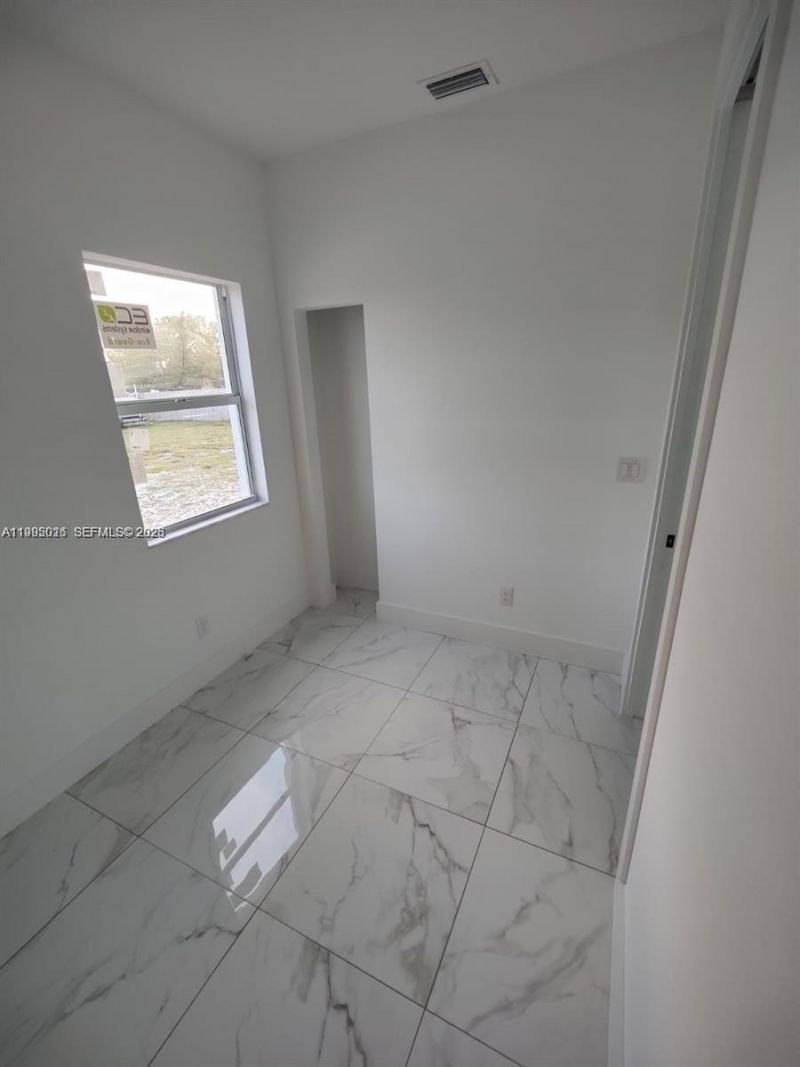 716 NW 37th Ave, Cape Coral, FL 33993 Photo