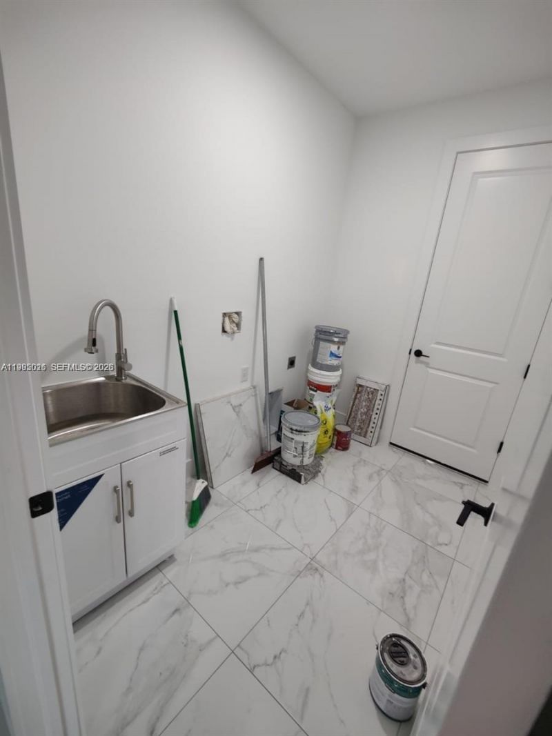 716 NW 37th Ave, Cape Coral, FL 33993 Photo