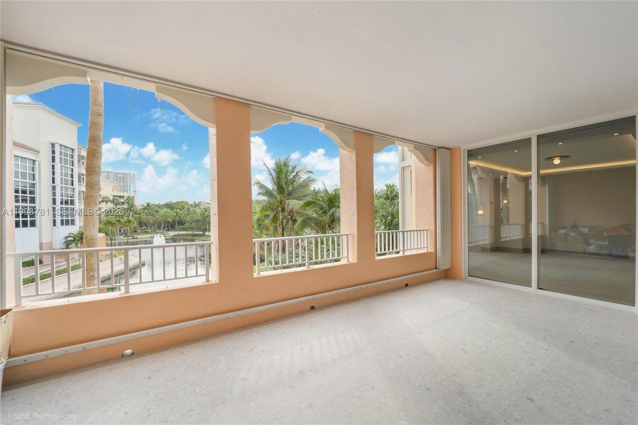 737 Crandon Blvd, Unit 301, Key Biscayne, FL 33149 Photo