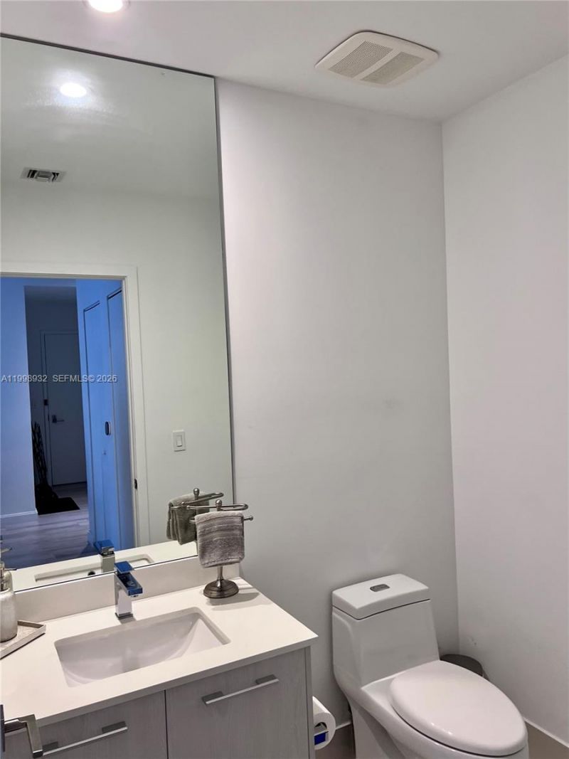 55 SW 9th St, Unit 4109, Miami, FL 33130 Photo