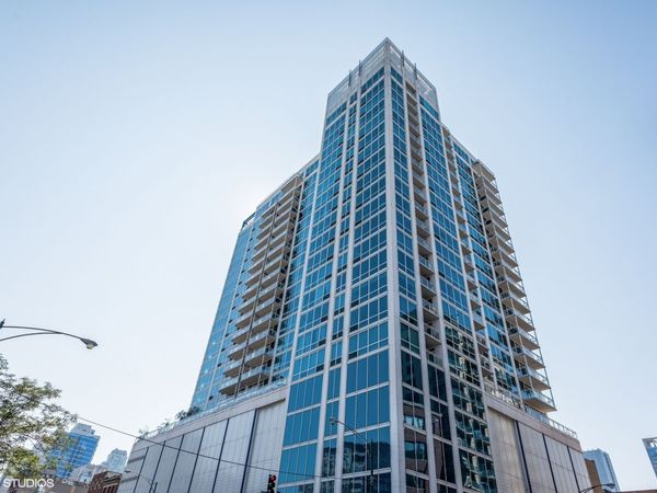 757 N Orleans Street, Unit 2111, Chicago, IL 60654