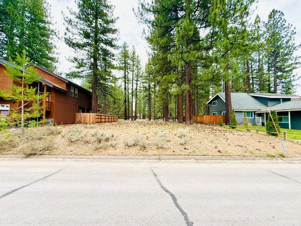2733 Springwood Drive, South Lake Tahoe, CA 96150