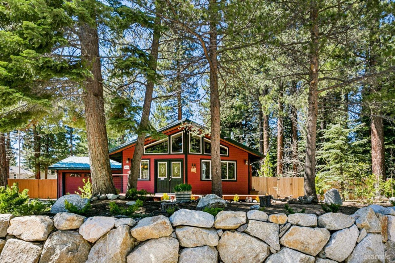 995 Turnback Trail, South Lake Tahoe, CA 96150 Main Photo