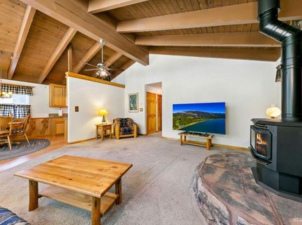 995 Turnback Trail, South Lake Tahoe, CA 96150 Photo