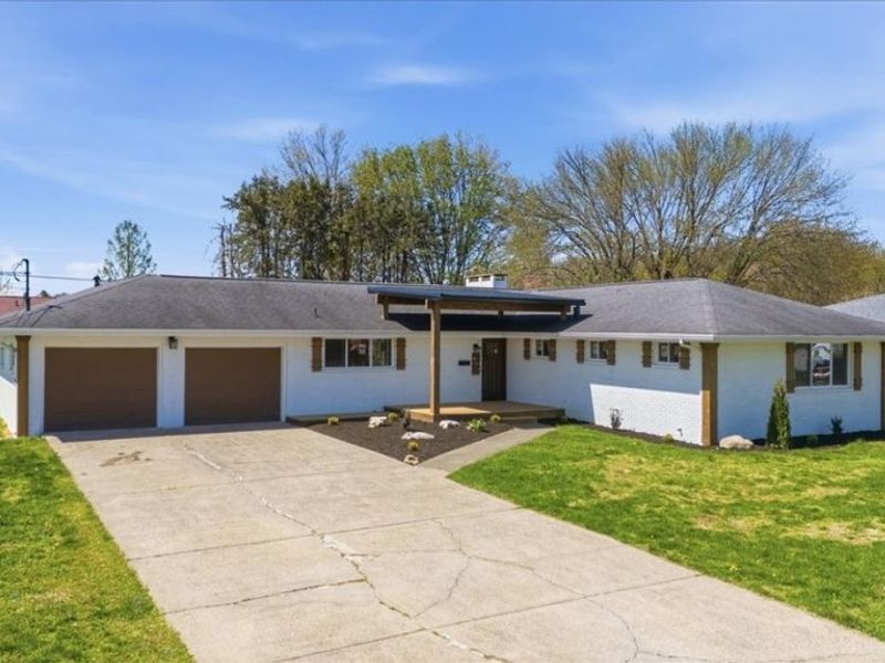 801 Westview Drive, Belpre, OH 45714 Photo 2