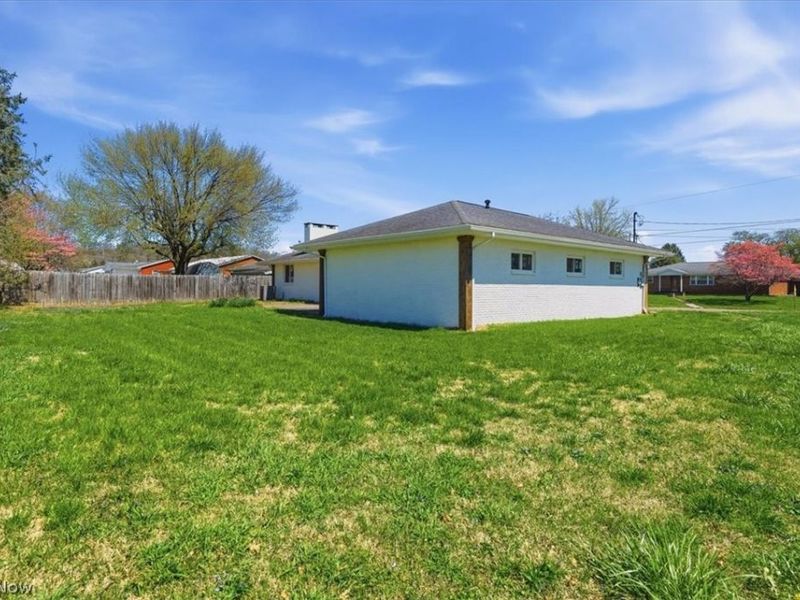 801 Westview Drive, Belpre, OH 45714 Photo 4