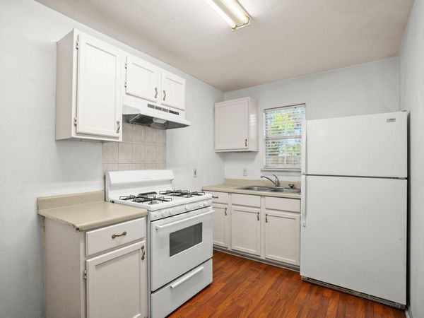 2610 E 3rd ST, Unit B, Austin, TX 78702