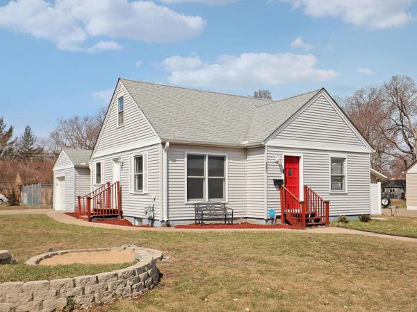 5301 Edgewood Avenue N, Crystal, MN 55428