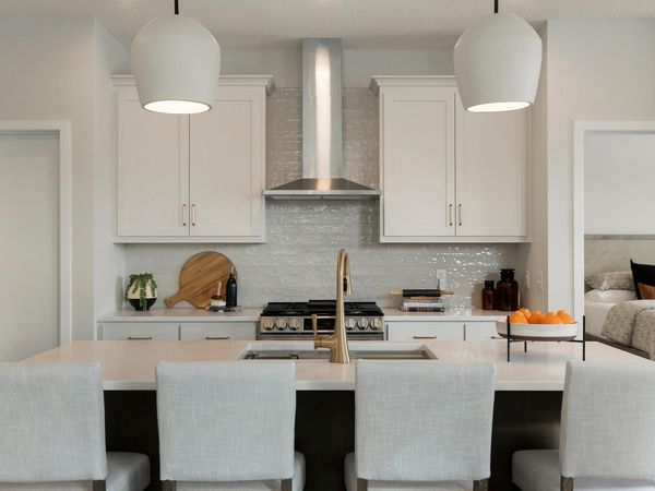 3476 Knightsbridge Trail N, Lake Elmo, MN 55042