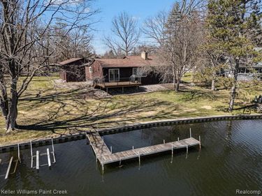2911 Walmsley Circle Drive, Orion Twp, MI 48360