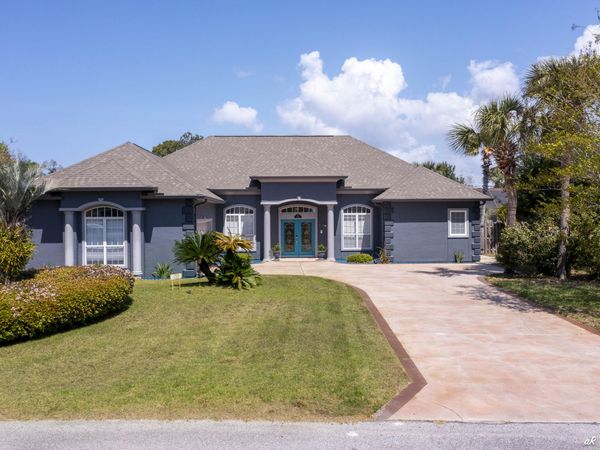 1715 Wahoo Circle, Panama City Beach, FL 32408