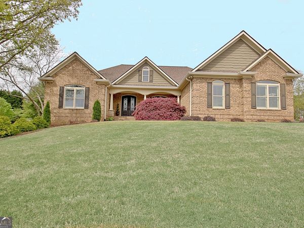 100 Wickham Drive, Tyrone, GA 30290