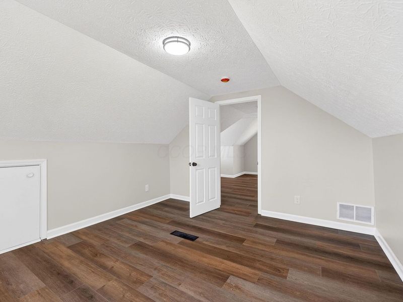 1204 Idlewild Drive, Columbus, OH 43232 Photo 16