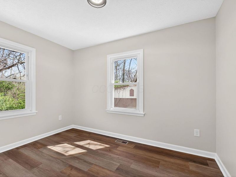 1204 Idlewild Drive, Columbus, OH 43232 Photo 9