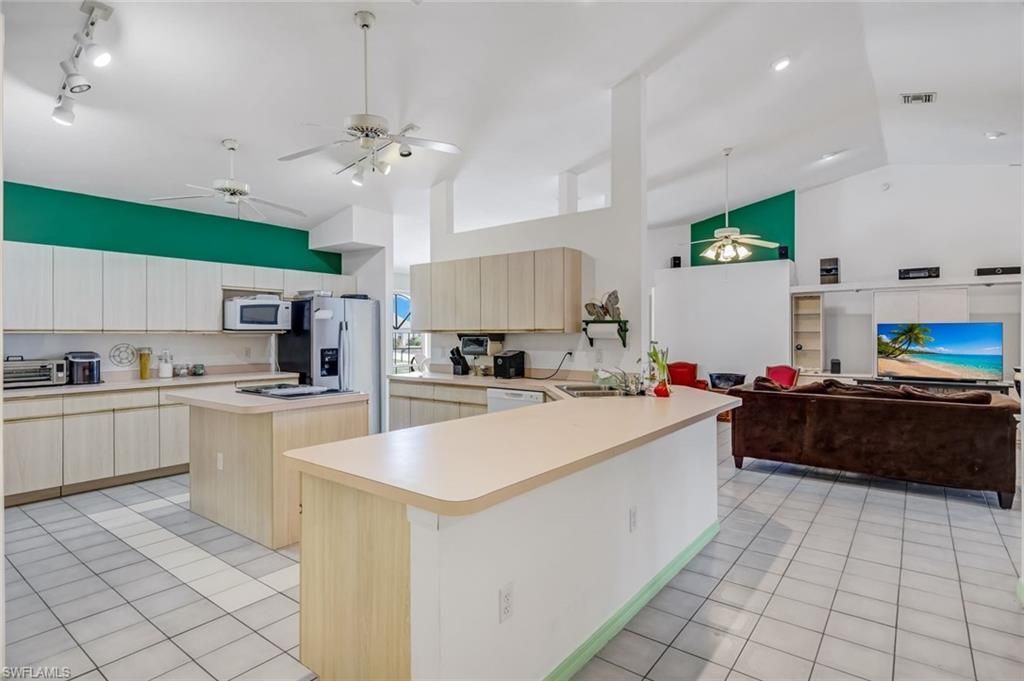 1208 SW 34th St, Cape Coral, FL 33914 Photo