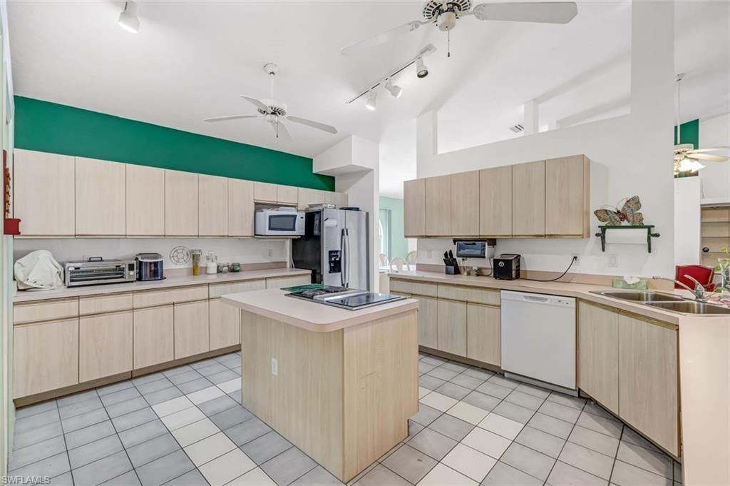 1208 SW 34th St, Cape Coral, FL 33914 Photo