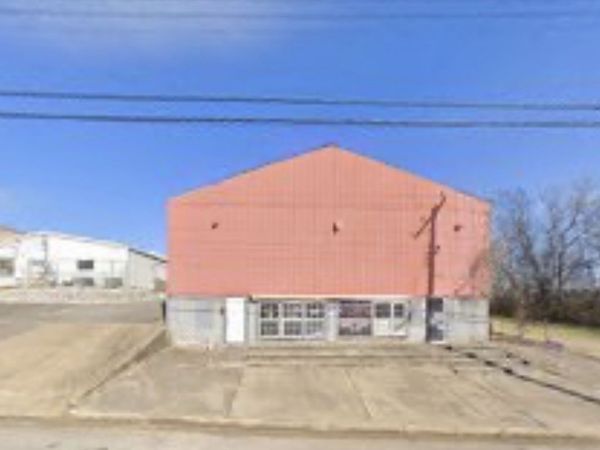 203 E 8th St, Columbia, TN 38401