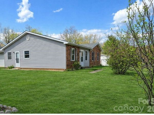 20 Mount Carmel Drive , Asheville, NC 28806