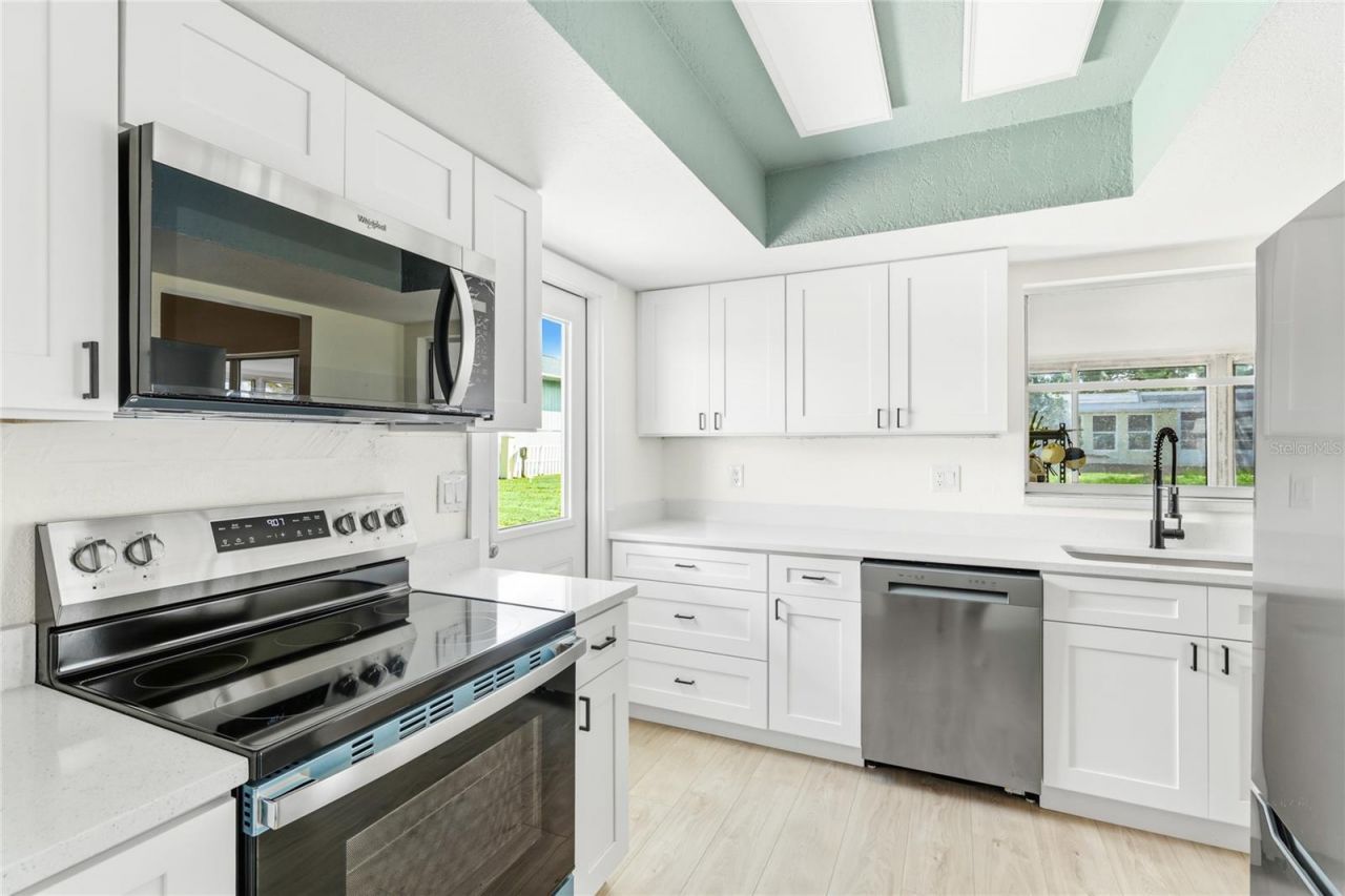 5915 Tidewood Avenue, Unit 4, Sarasota, FL 34231 Photo