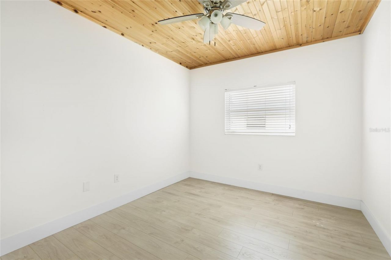 5915 Tidewood Avenue, Unit 4, Sarasota, FL 34231 Photo