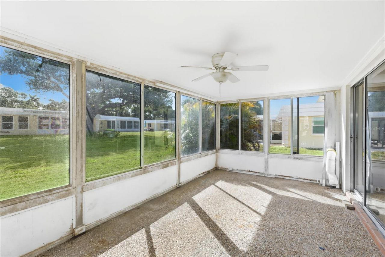 5915 Tidewood Avenue, Unit 4, Sarasota, FL 34231 Photo