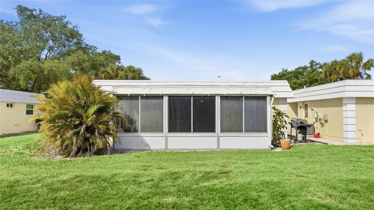 5915 Tidewood Avenue, Unit 4, Sarasota, FL 34231 Photo