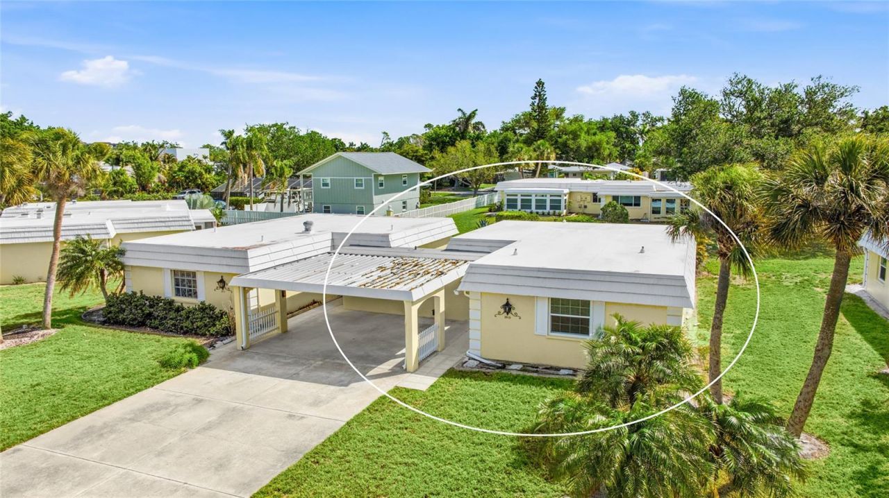 5915 Tidewood Avenue, Unit 4, Sarasota, FL 34231 Photo