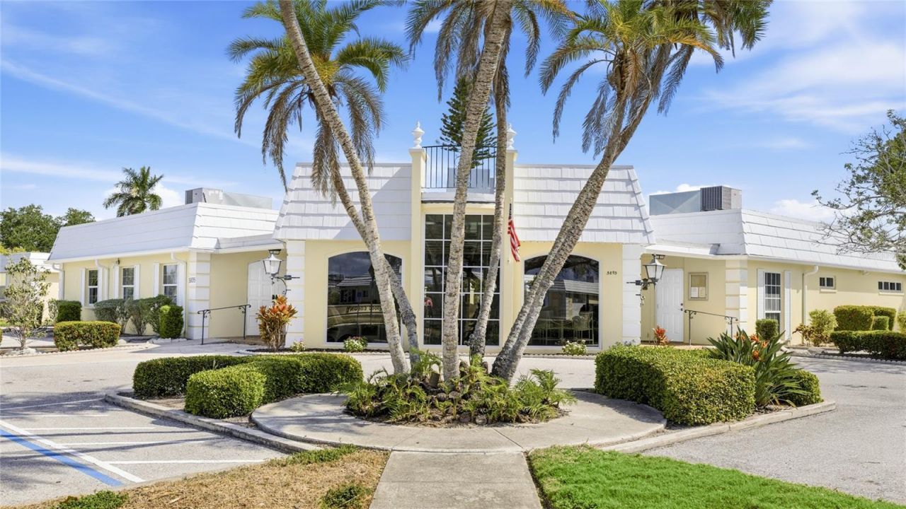 5915 Tidewood Avenue, Unit 4, Sarasota, FL 34231 Photo