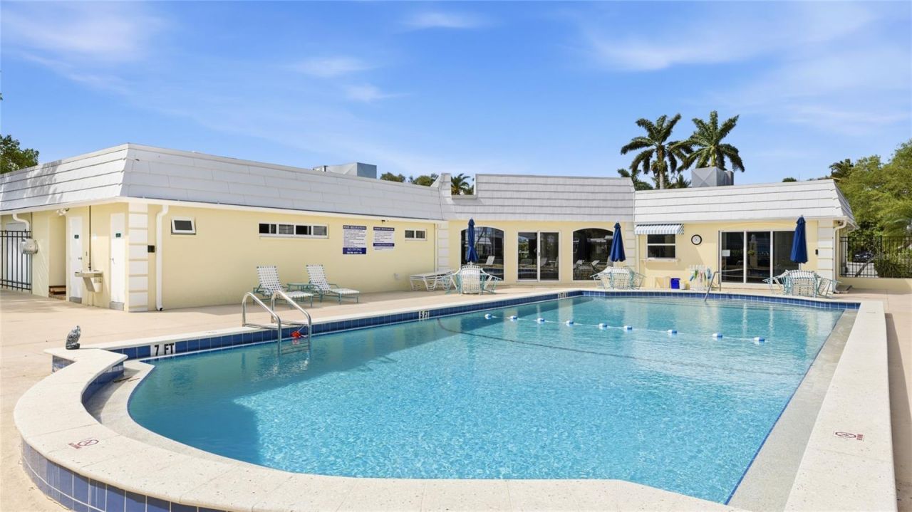 5915 Tidewood Avenue, Unit 4, Sarasota, FL 34231 Photo