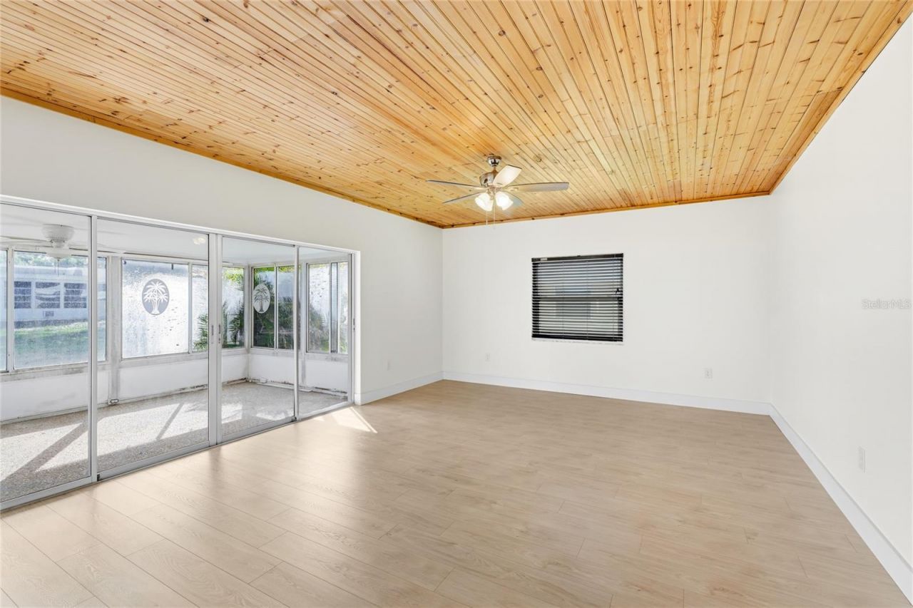 5915 Tidewood Avenue, Unit 4, Sarasota, FL 34231 Photo