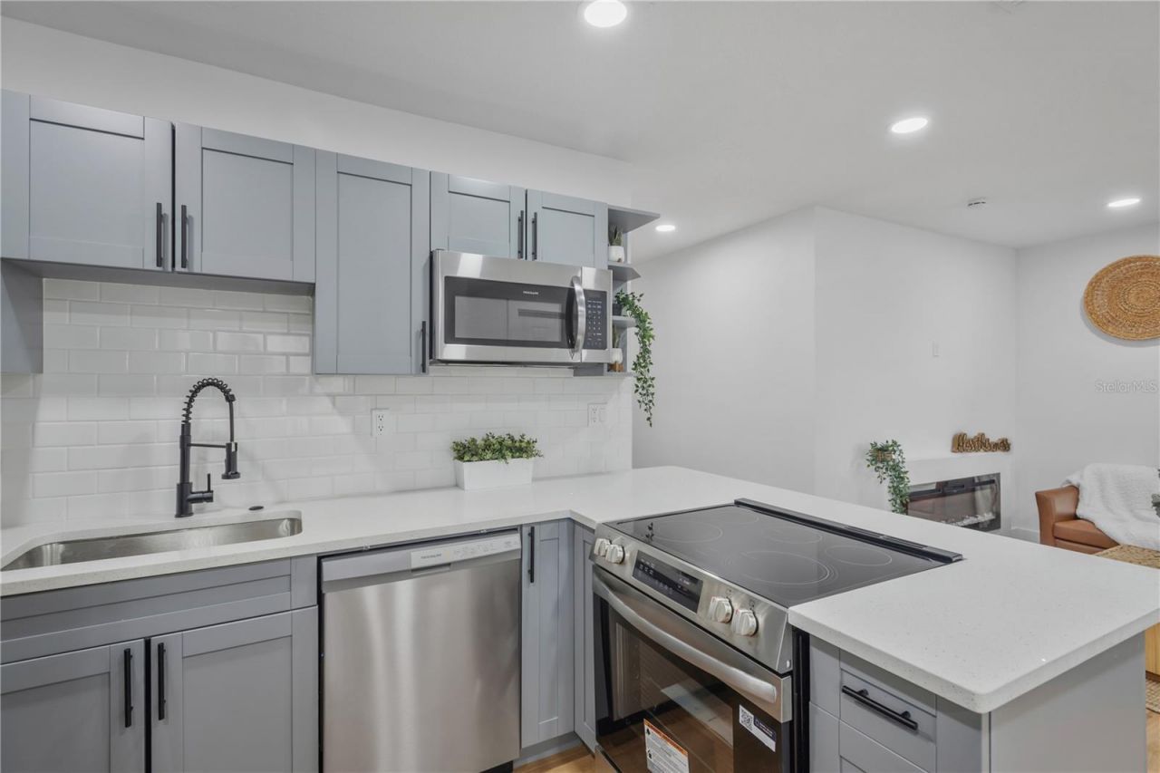 3243 6th Avenue S, Saint Petersburg, FL 33712 Photo