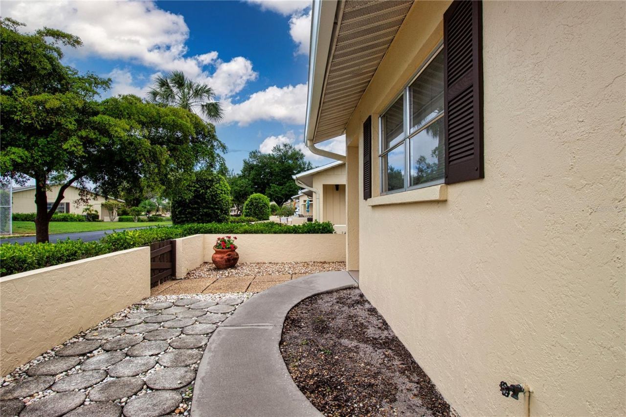 390 301 Boulevard W, Unit 12D, Bradenton, FL 34205 Photo