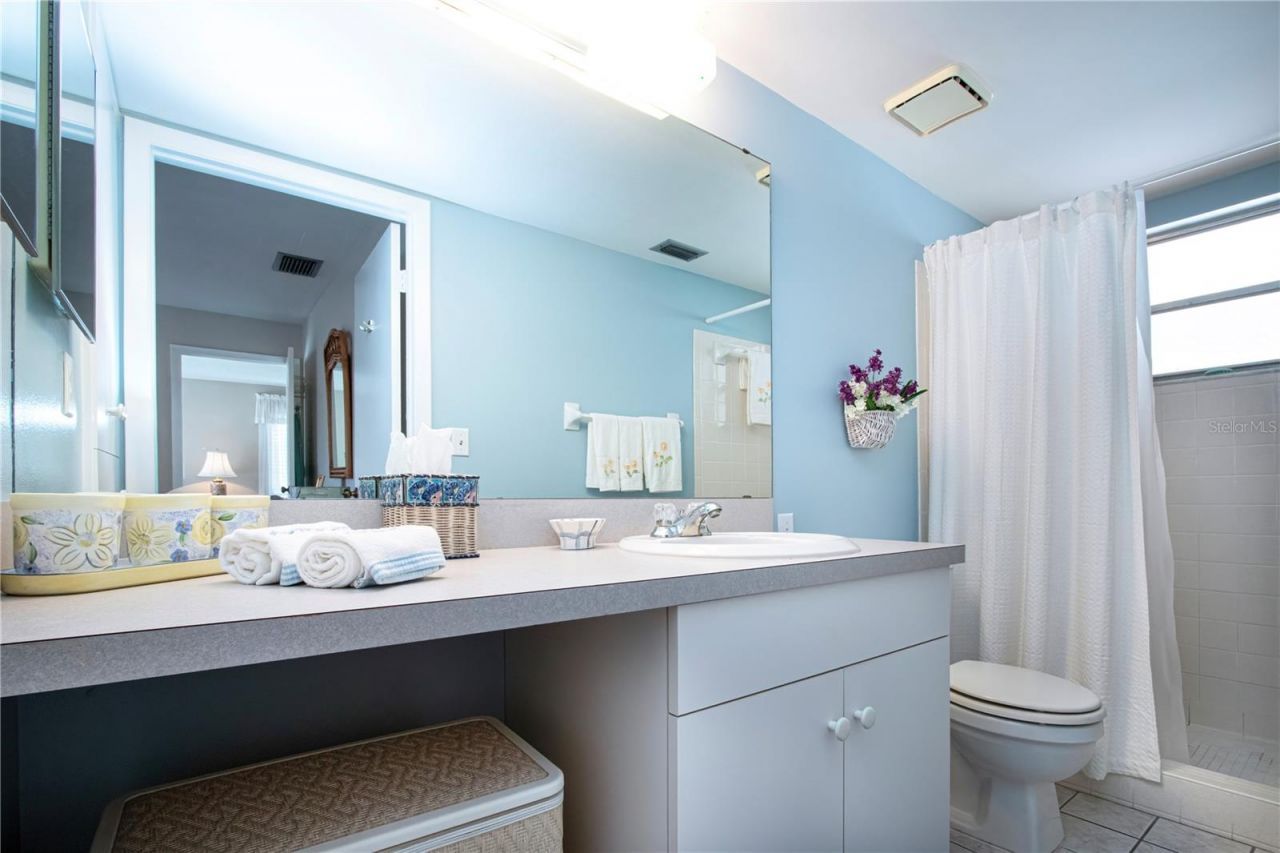 390 301 Boulevard W, Unit 12D, Bradenton, FL 34205 Photo