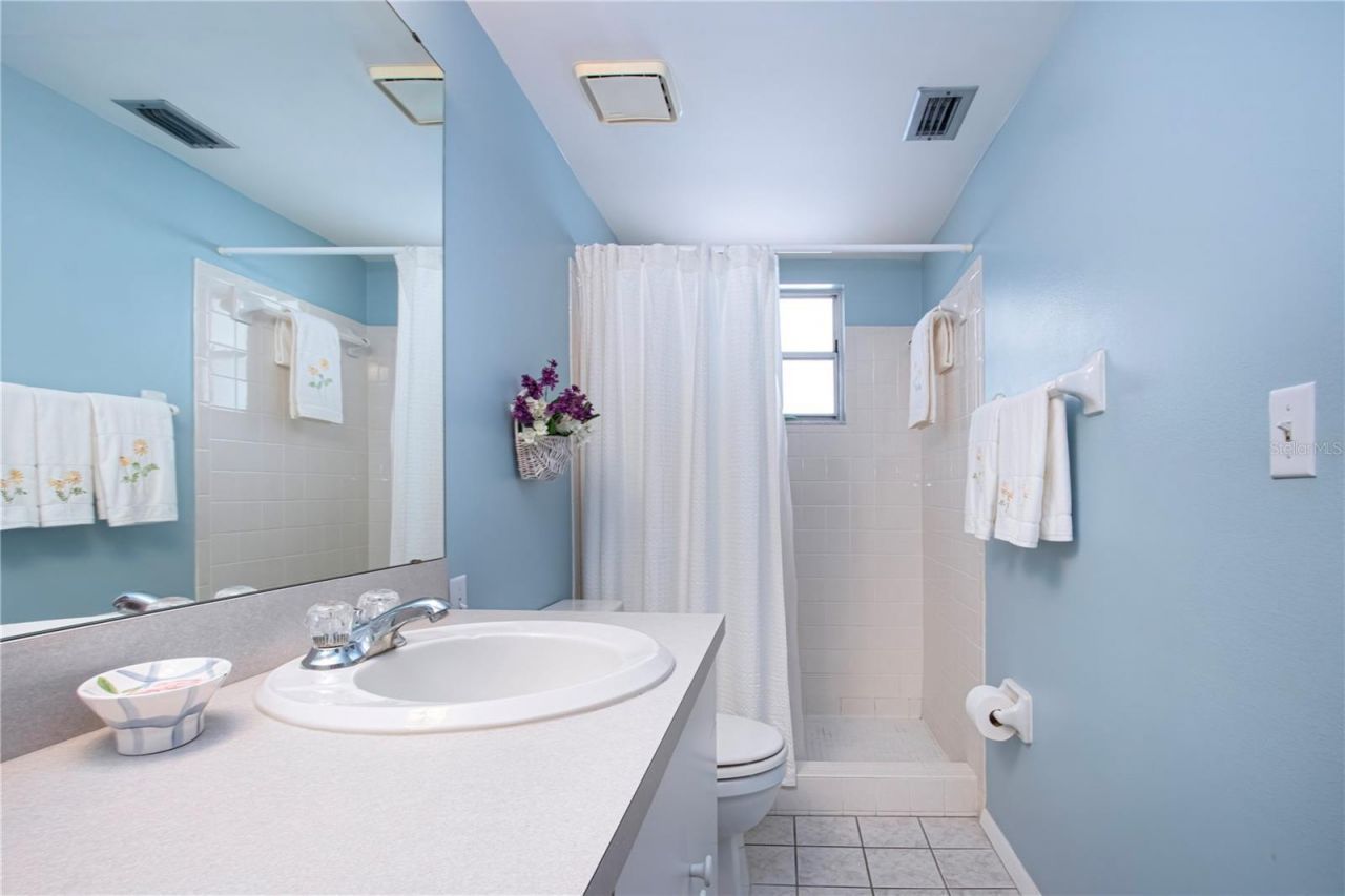 390 301 Boulevard W, Unit 12D, Bradenton, FL 34205 Photo