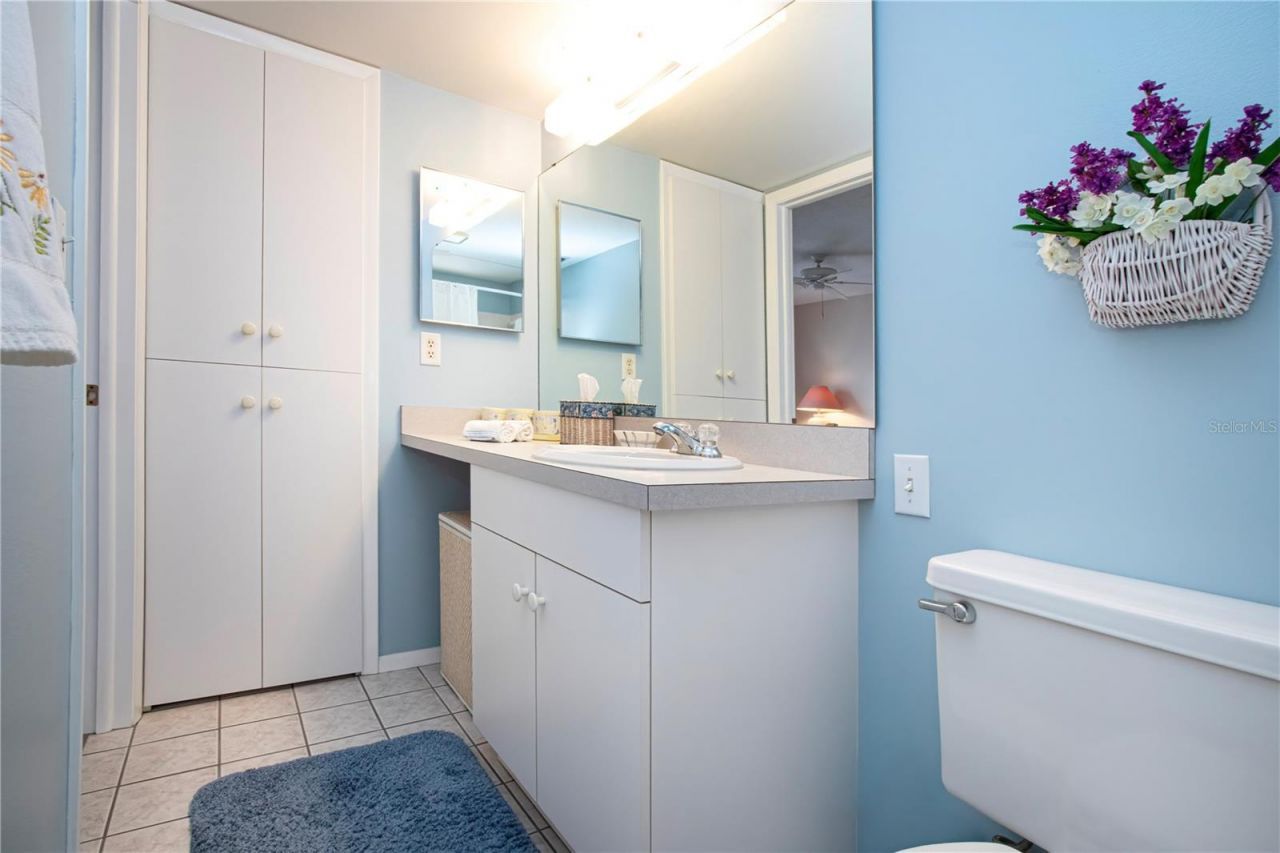 390 301 Boulevard W, Unit 12D, Bradenton, FL 34205 Photo