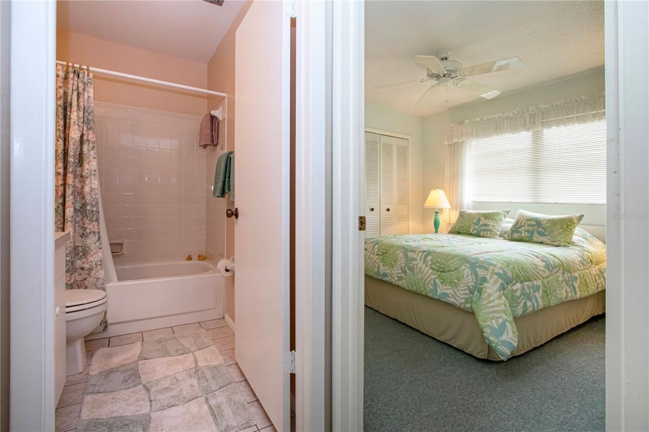 390 301 Boulevard W, Unit 12D, Bradenton, FL 34205 Photo