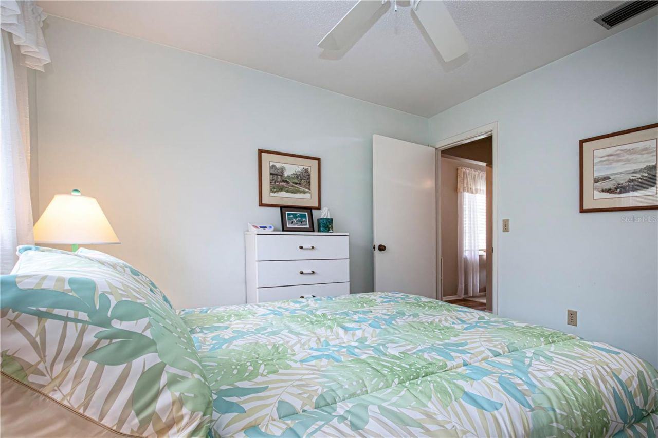 390 301 Boulevard W, Unit 12D, Bradenton, FL 34205 Photo