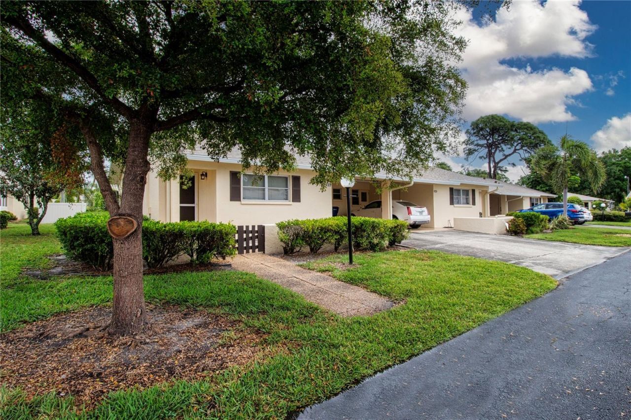 390 301 Boulevard W, Unit 12D, Bradenton, FL 34205 Photo