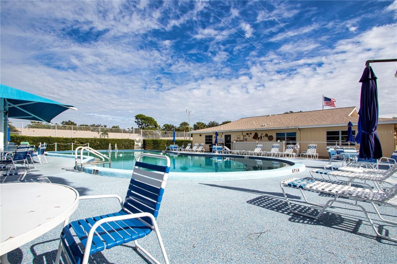 390 301 Boulevard W, Unit 12D, Bradenton, FL 34205 Photo