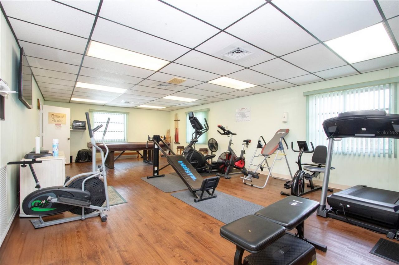 390 301 Boulevard W, Unit 12D, Bradenton, FL 34205 Photo