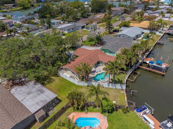 2017 COVE DRIVE, LARGO, FL 33774