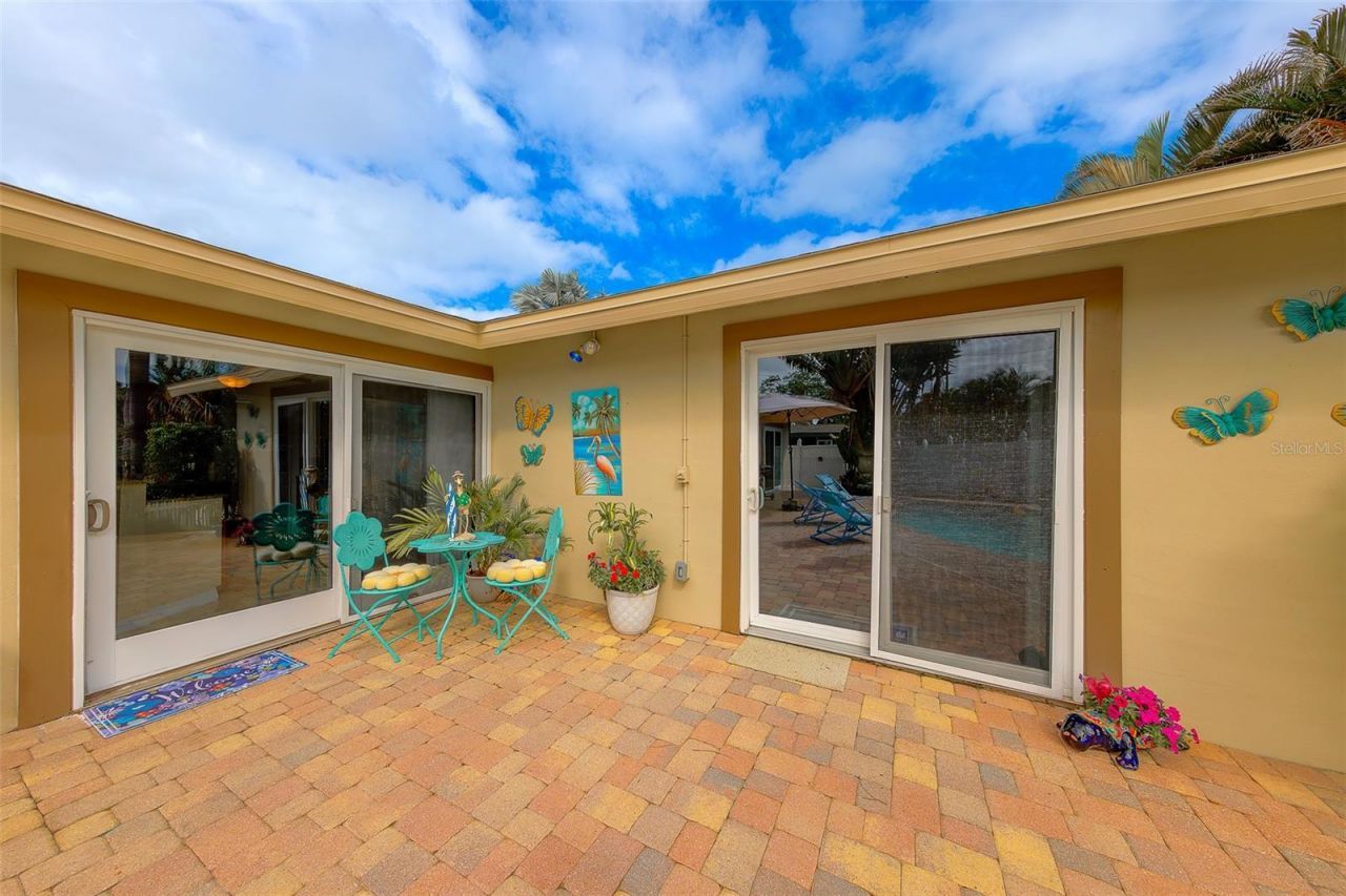 2017 Cove Drive, Largo, FL 33774 Photo