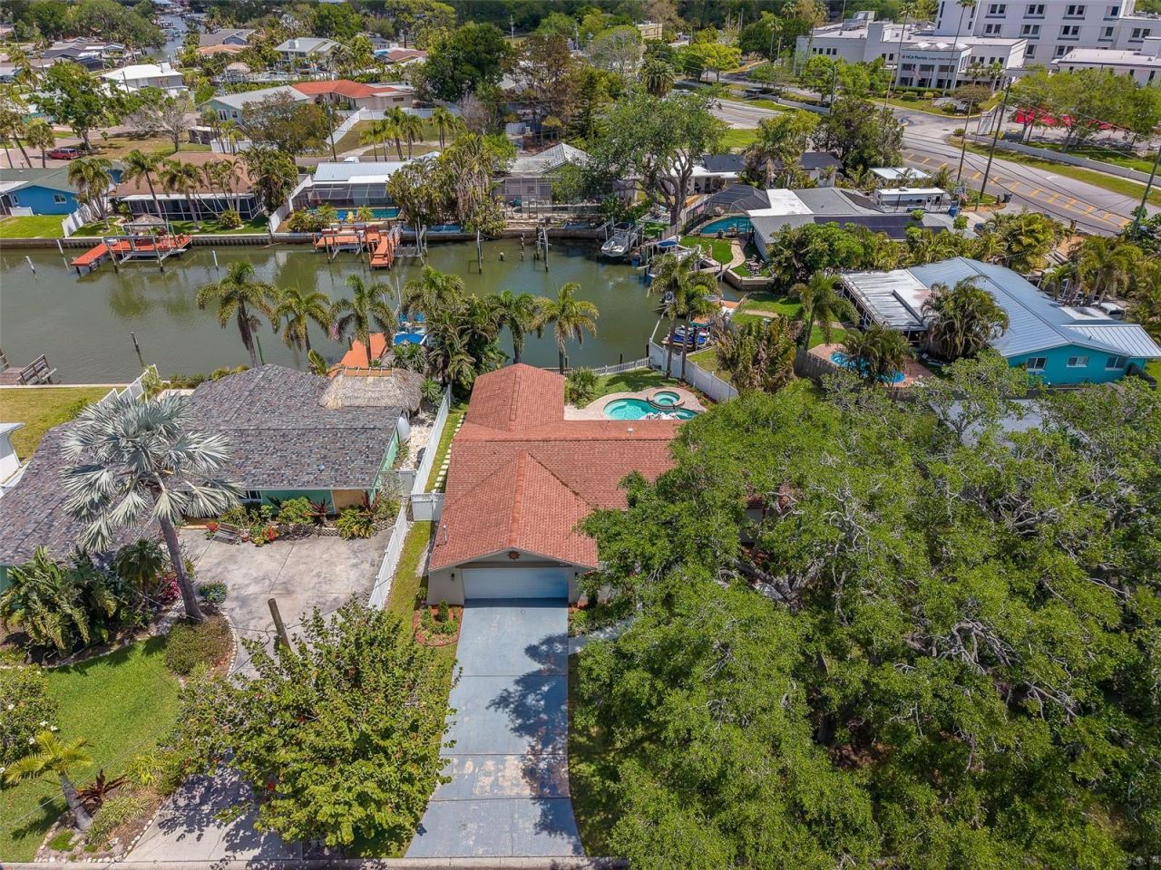 2017 Cove Drive, Largo, FL 33774 Photo