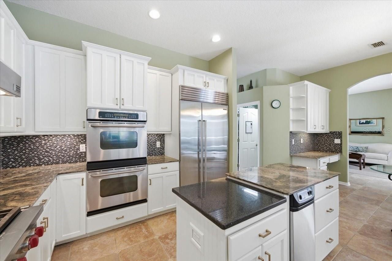 19106 Saint Laurent Drive , Lutz, FL 33558 Photo