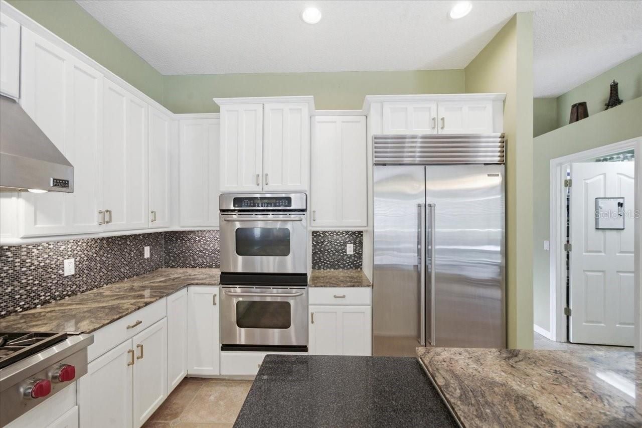 19106 Saint Laurent Drive , Lutz, FL 33558 Photo