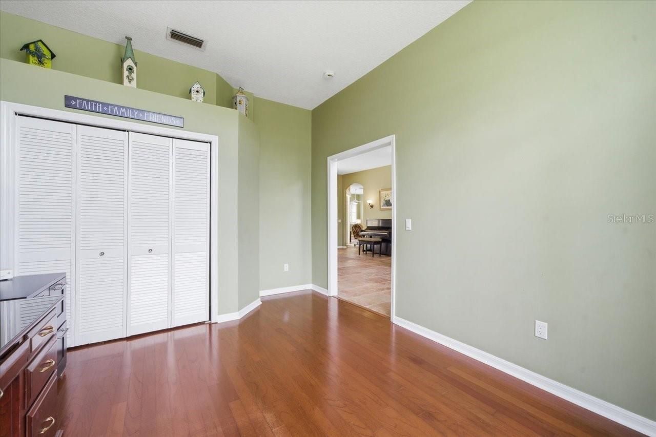 19106 Saint Laurent Drive , Lutz, FL 33558 Photo